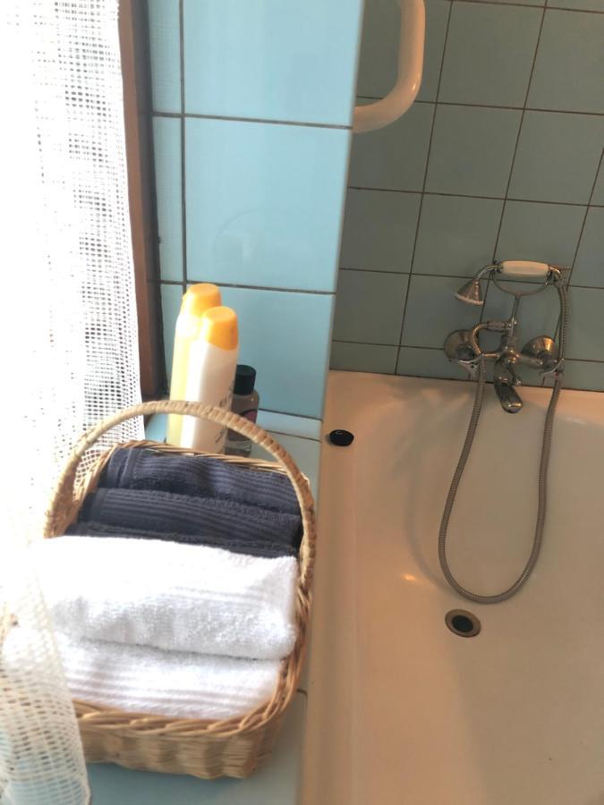 Апартаменты Retro Bolig - Fyldt Med Hygge! Ingen Luksus Kolind Экстерьер фото