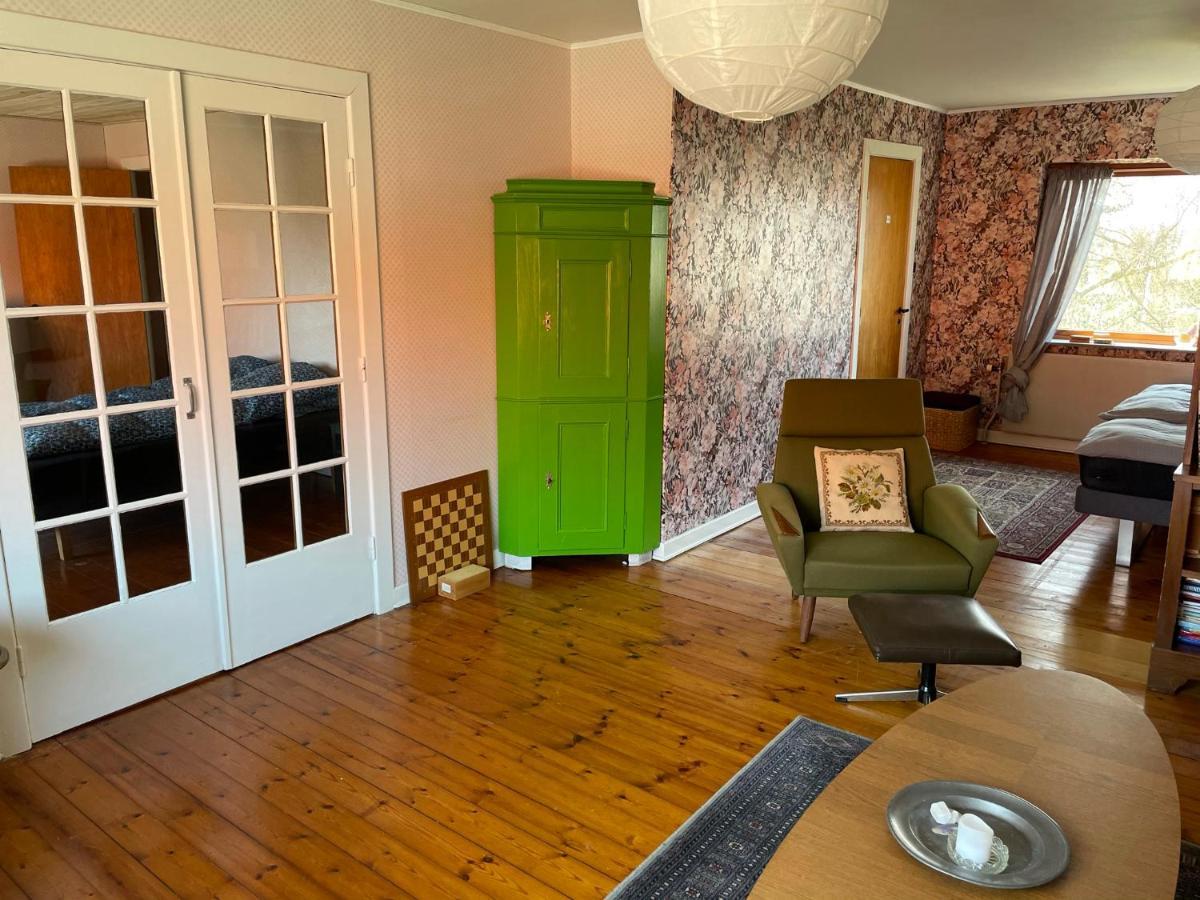 Апартаменты Retro Bolig - Fyldt Med Hygge! Ingen Luksus Kolind Экстерьер фото