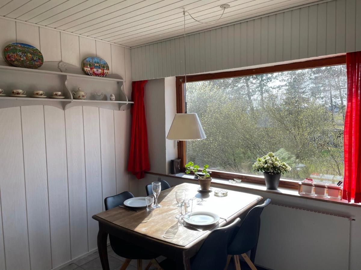 Апартаменты Retro Bolig - Fyldt Med Hygge! Ingen Luksus Kolind Экстерьер фото